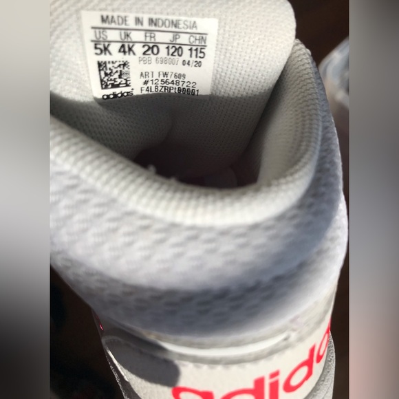 Adidas size 5 infant toddler white hi-tops with orange accents in NWOT condition - Picture 5 of 8